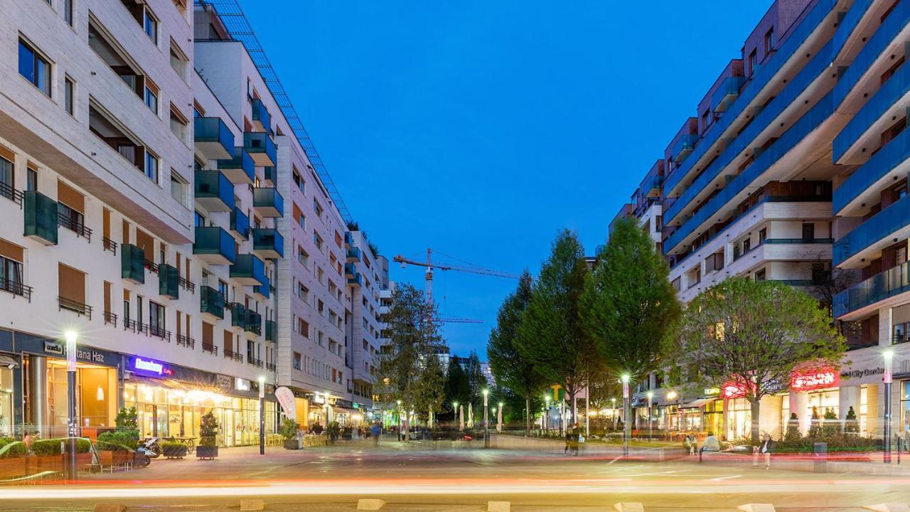 Апартаменти Corvin Promenade With Free Parking Будапешт Екстер'єр фото